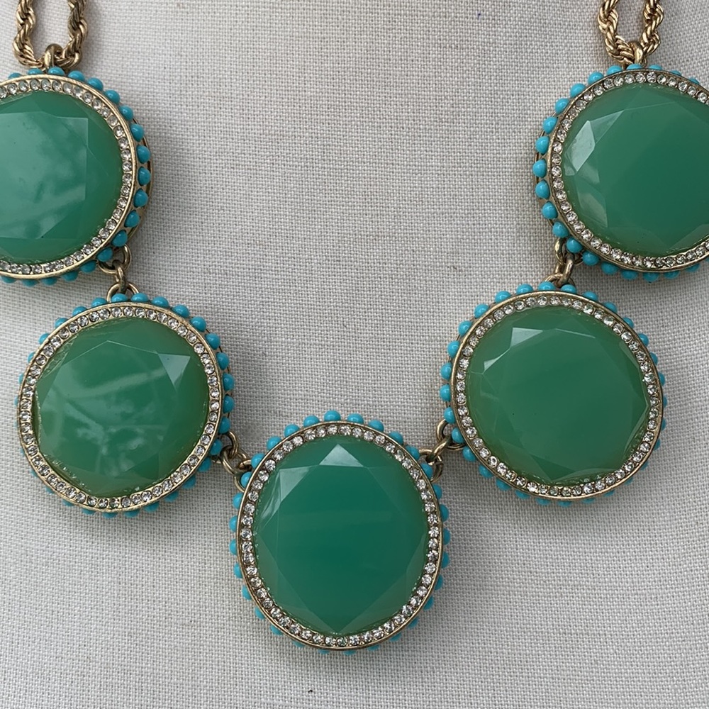 Banana Republic statement necklace - NWOT - Picture 5 of 7